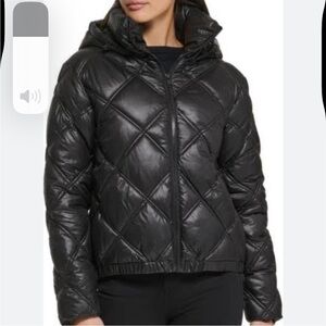 Kenneth Cole NWT Hooded Zip Puffer Coat Medium